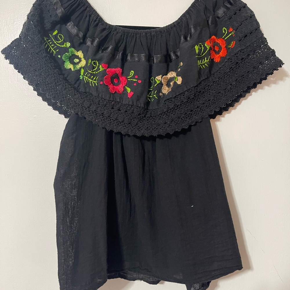 Floral Embroidered Off-Shoulder Blouse